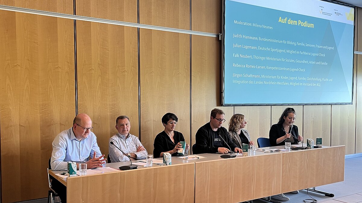Photo of the panel at the ComYC event.