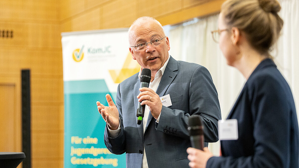 Internationale Konferenz des Kompetenzzentrums Jugend-Check